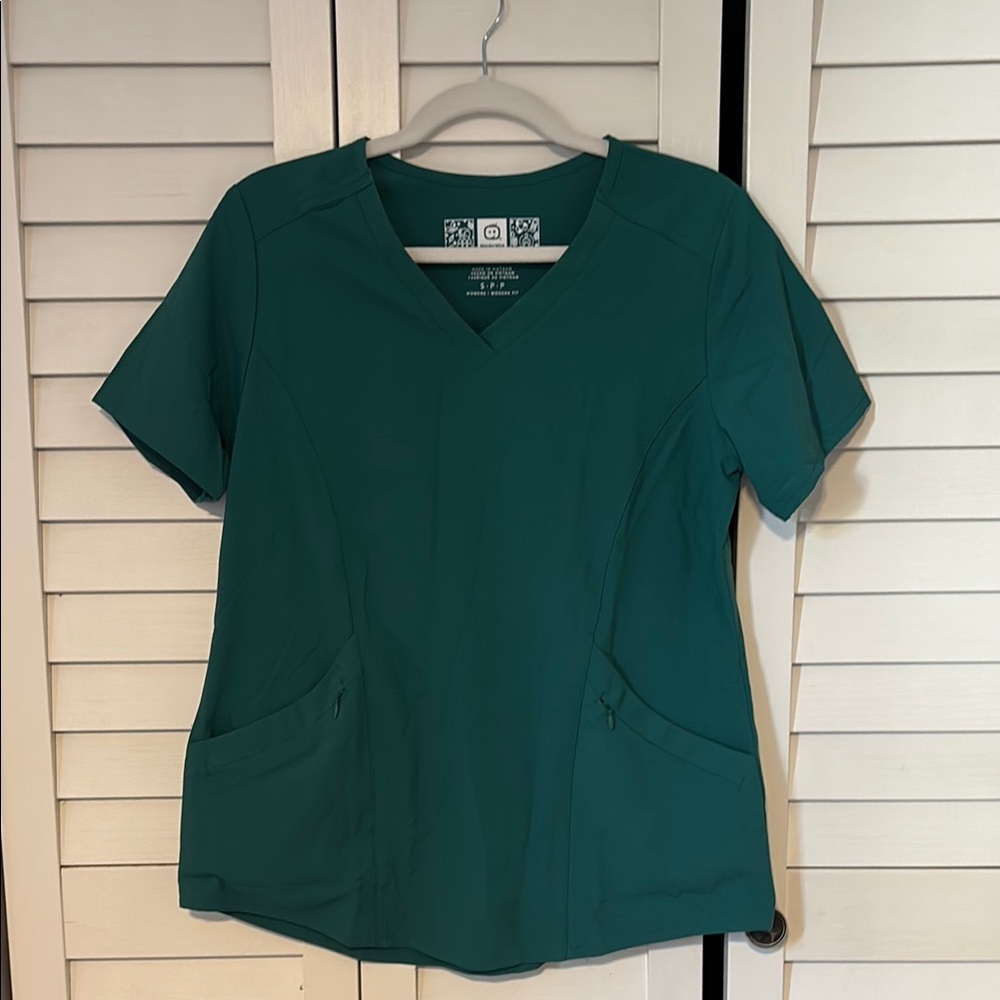 Wink Renew Green Scrub Set